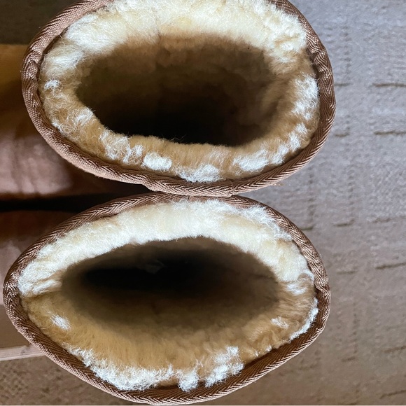UGG Classic Tall in Chestnut - Picture 5 of 5